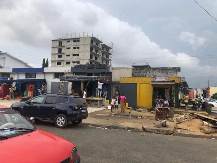 Constructions anarchiques à Cocody -